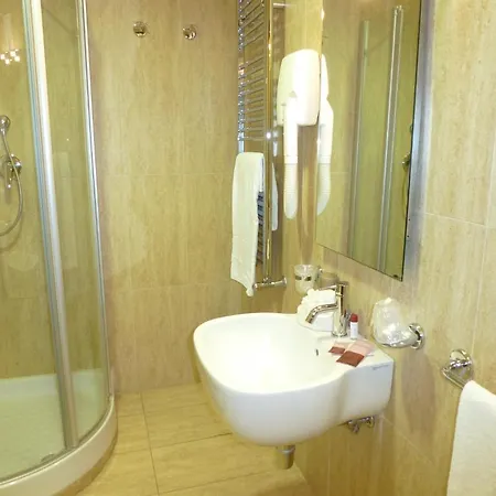 Eh Rome Airport Euro House פיומיצ'ינו