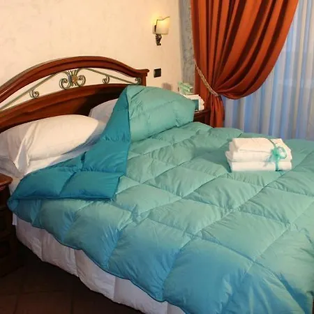 Eh Rome Airport Euro House פיומיצ'ינו